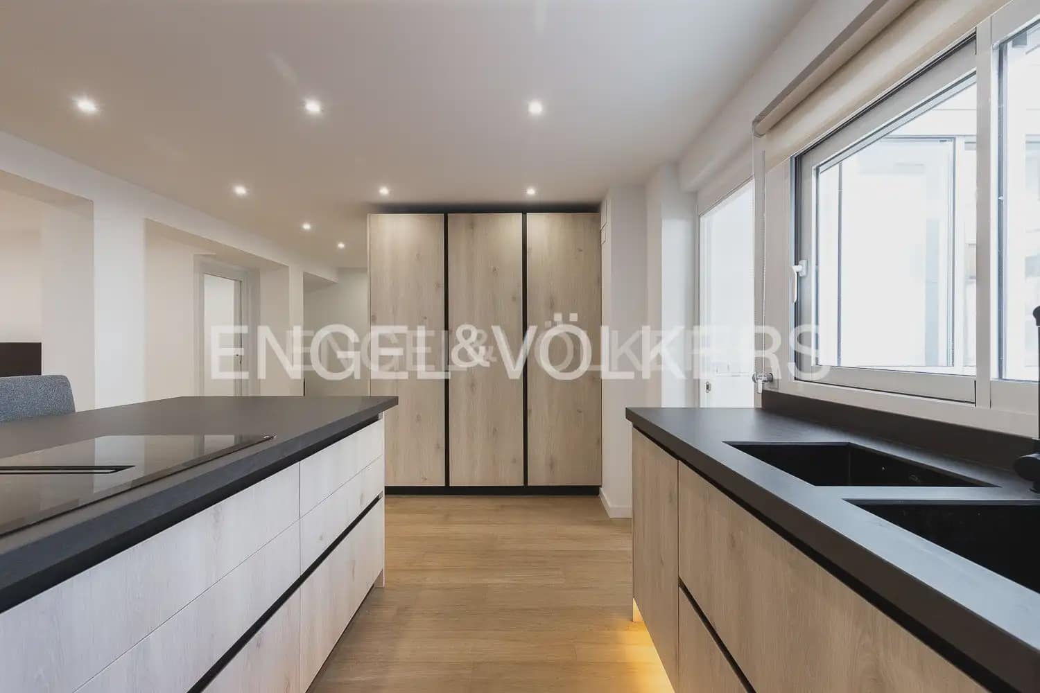 4 slaapkamer Flat te koop in Valencia stad - € 640.000 (Ref: 10183600)