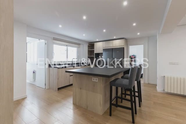 4 slaapkamer Flat te koop in Mestalla, Valencia stad - € 640.000 (Ref: 10183600)
