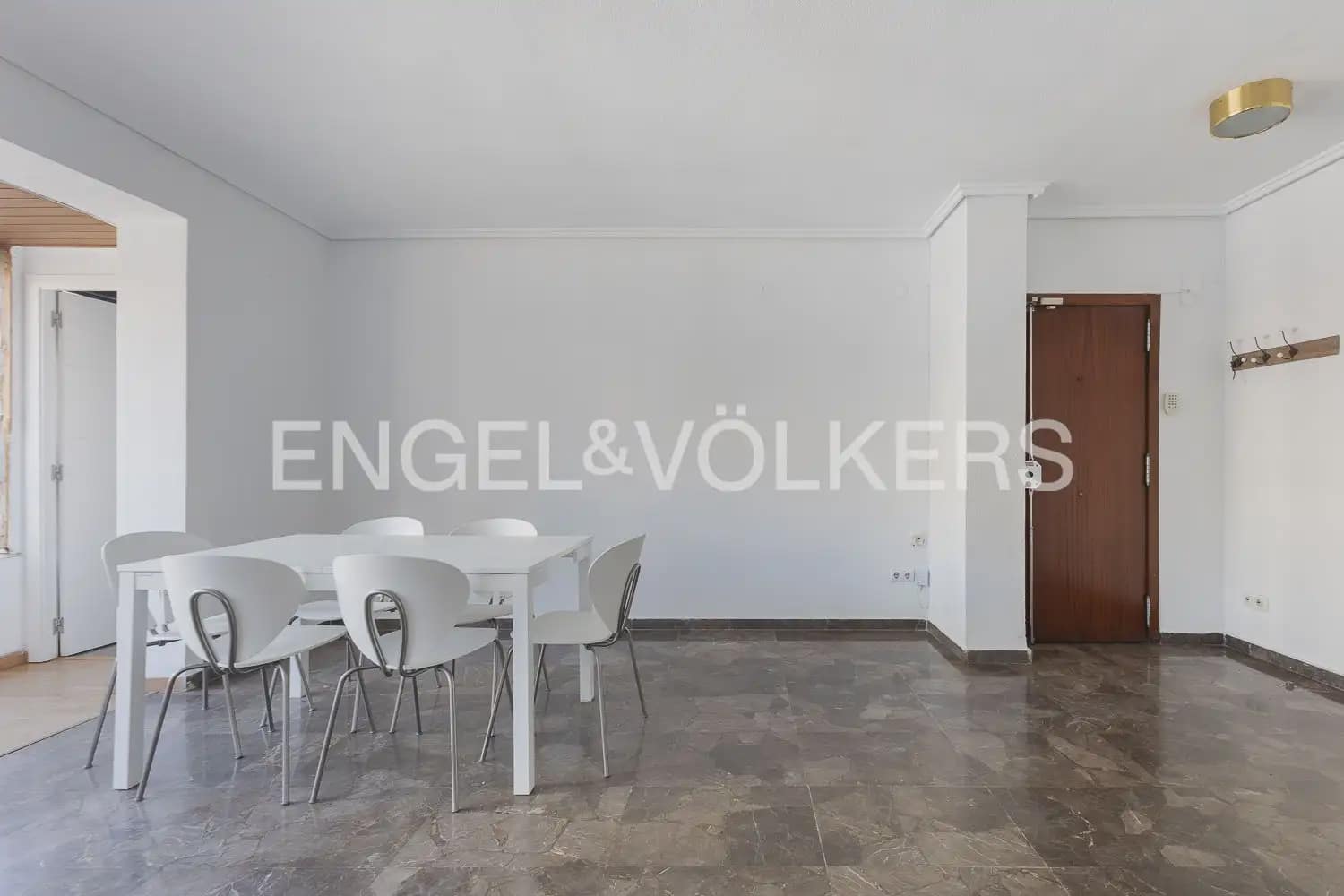 4 soverom Leilighet til salgs i Valencia by med garasje - € 500 000 (Ref: 10183762)