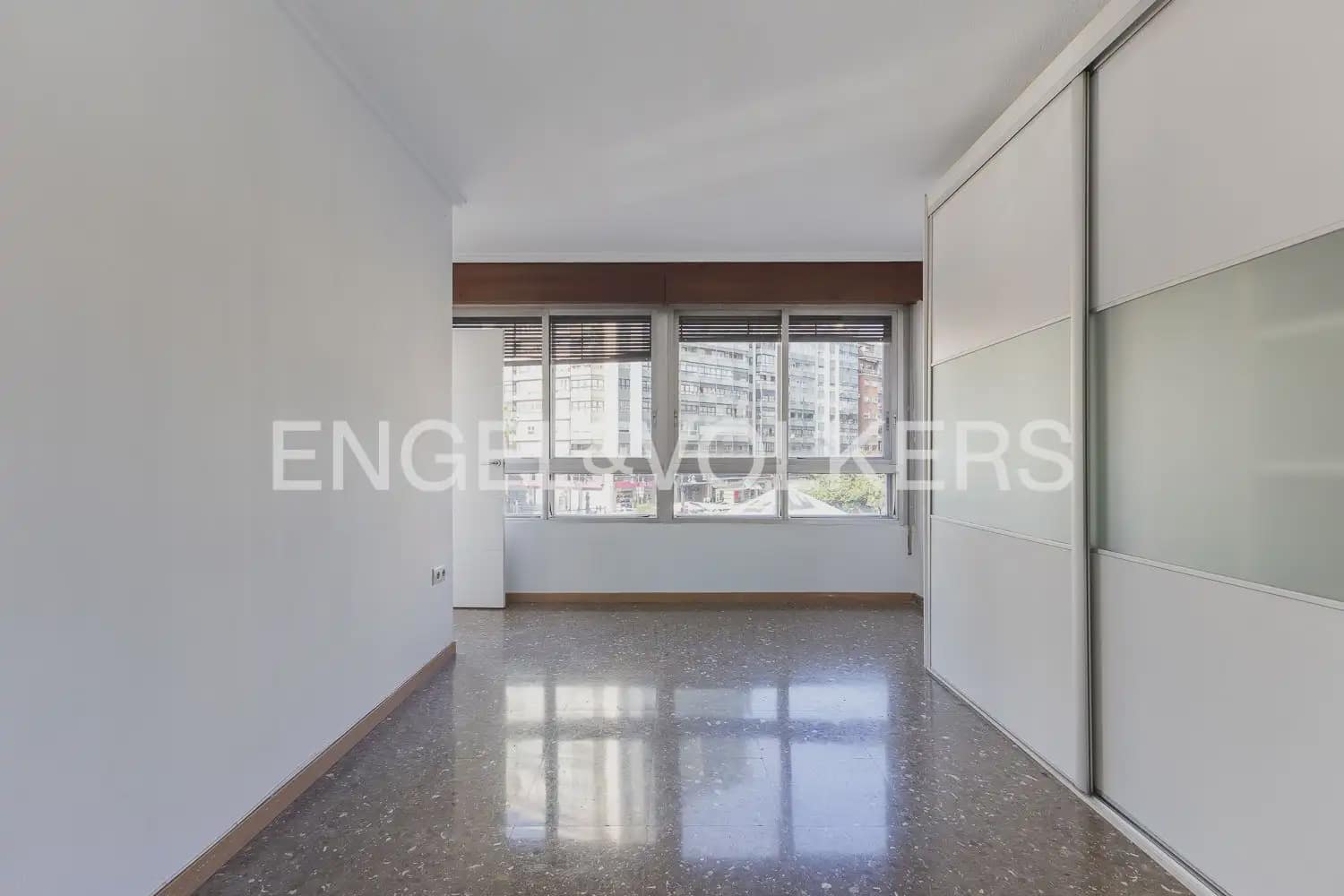 4 soverom Leilighet til salgs i Valencia by med garasje - € 500 000 (Ref: 10183762)