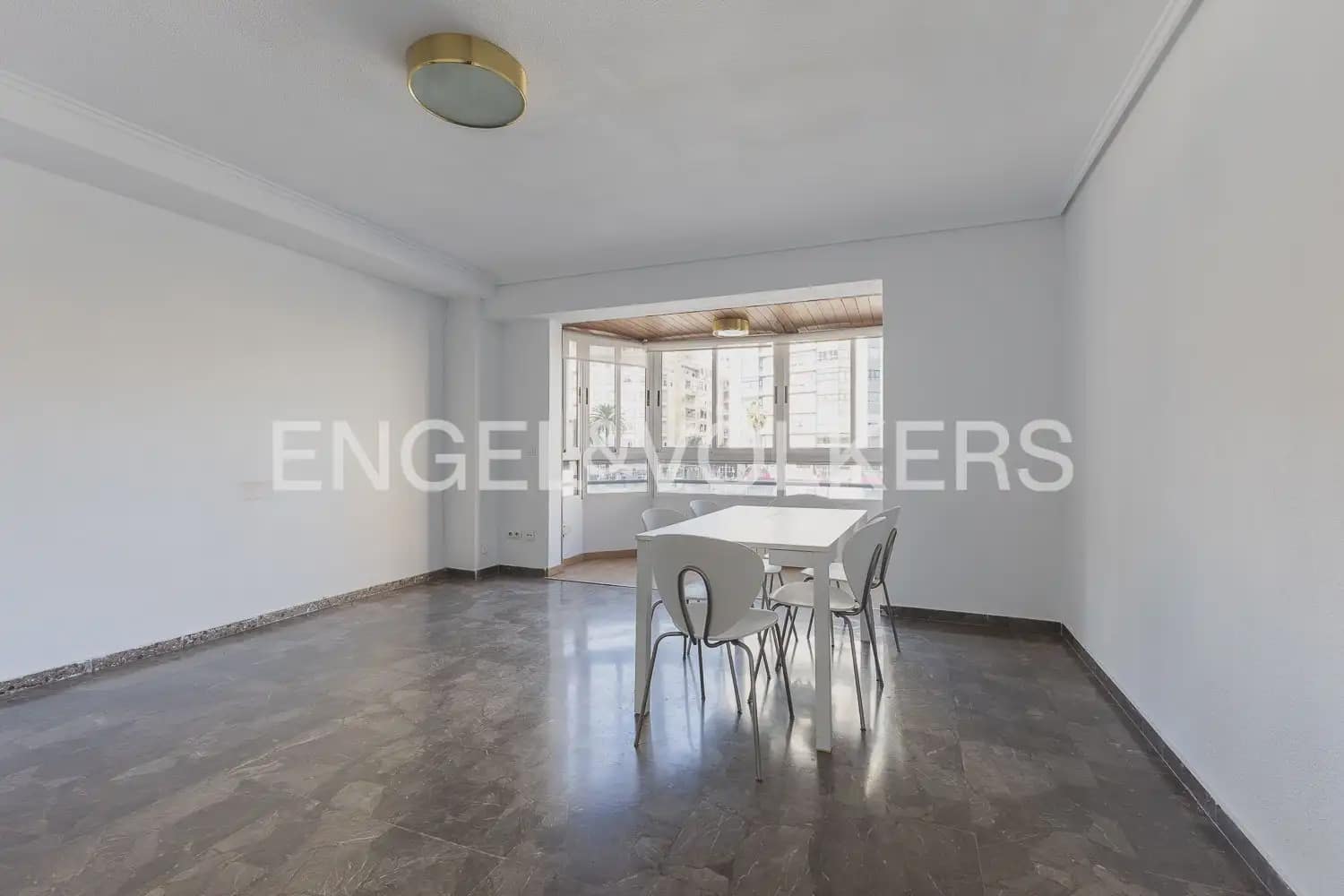 4 soverom Leilighet til salgs i Valencia by med garasje - € 500 000 (Ref: 10183762)
