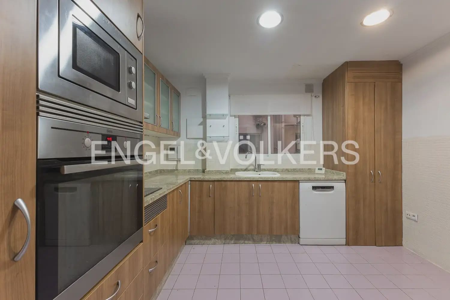 4 soverom Leilighet til salgs i Valencia by med garasje - € 500 000 (Ref: 10183762)