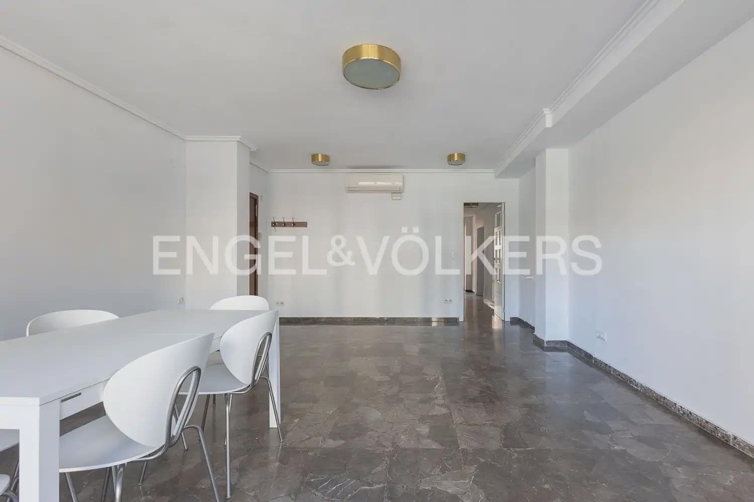 4 soverom Leilighet til salgs i Valencia by med garasje - € 500 000 (Ref: 10183762)
