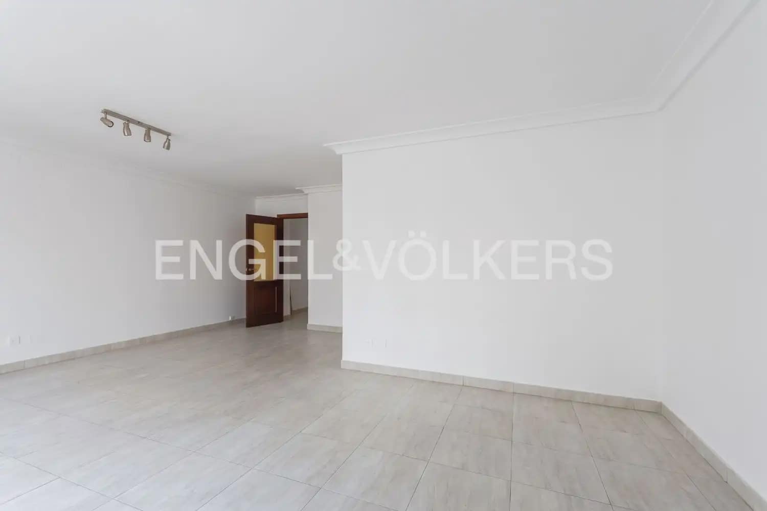 5 quarto Apartamento para venda em Valencia cidade com garagem - 600 000 € (Ref: 10183763)