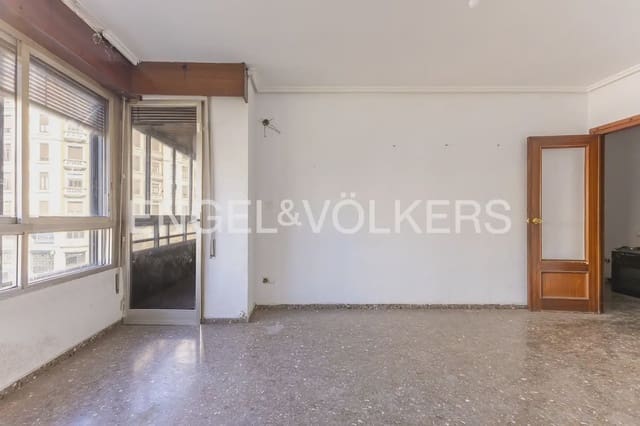 4 slaapkamer Flat te koop in La Roqueta, Valencia stad met garage - € 500.000 (Ref: 10183764)