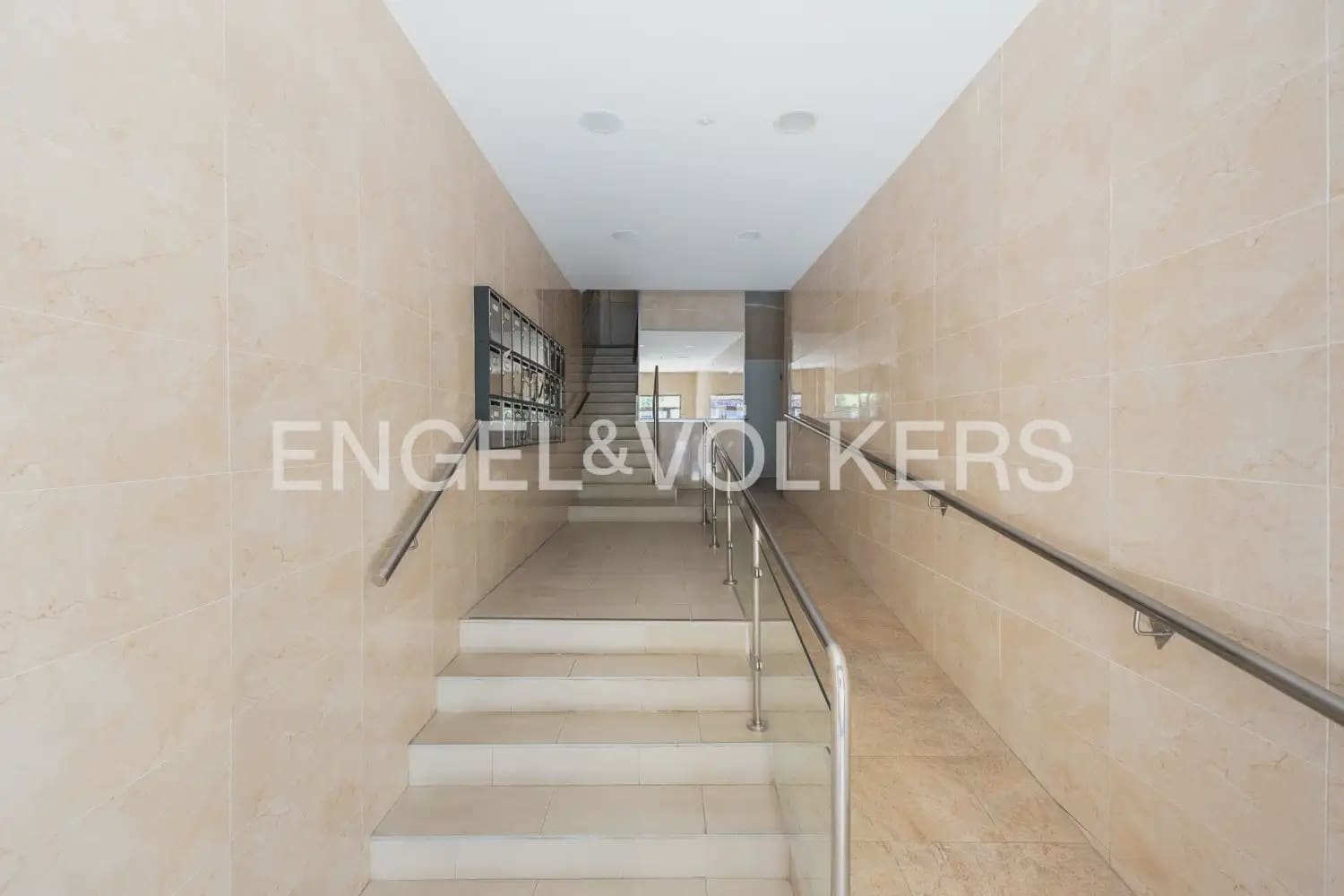 2 sypialnia Penthouse na sprzedaż w Miasto Walencja - 235 000 € (Ref: 10183765)