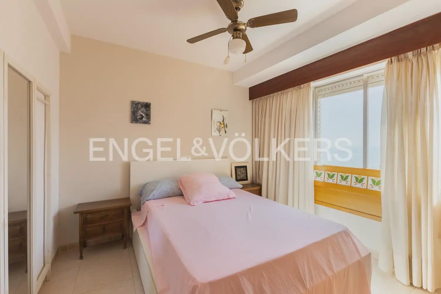 3 bedroom Flat for sale in Tavernes de la Valldigna with garage - € 300,000 (Ref: 10183767)
