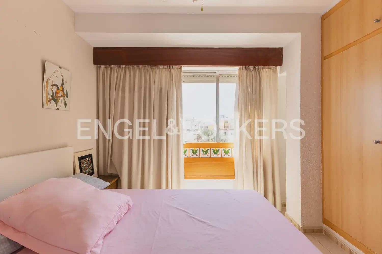 3 bedroom Flat for sale in Tavernes de la Valldigna with garage - € 300,000 (Ref: 10183767)