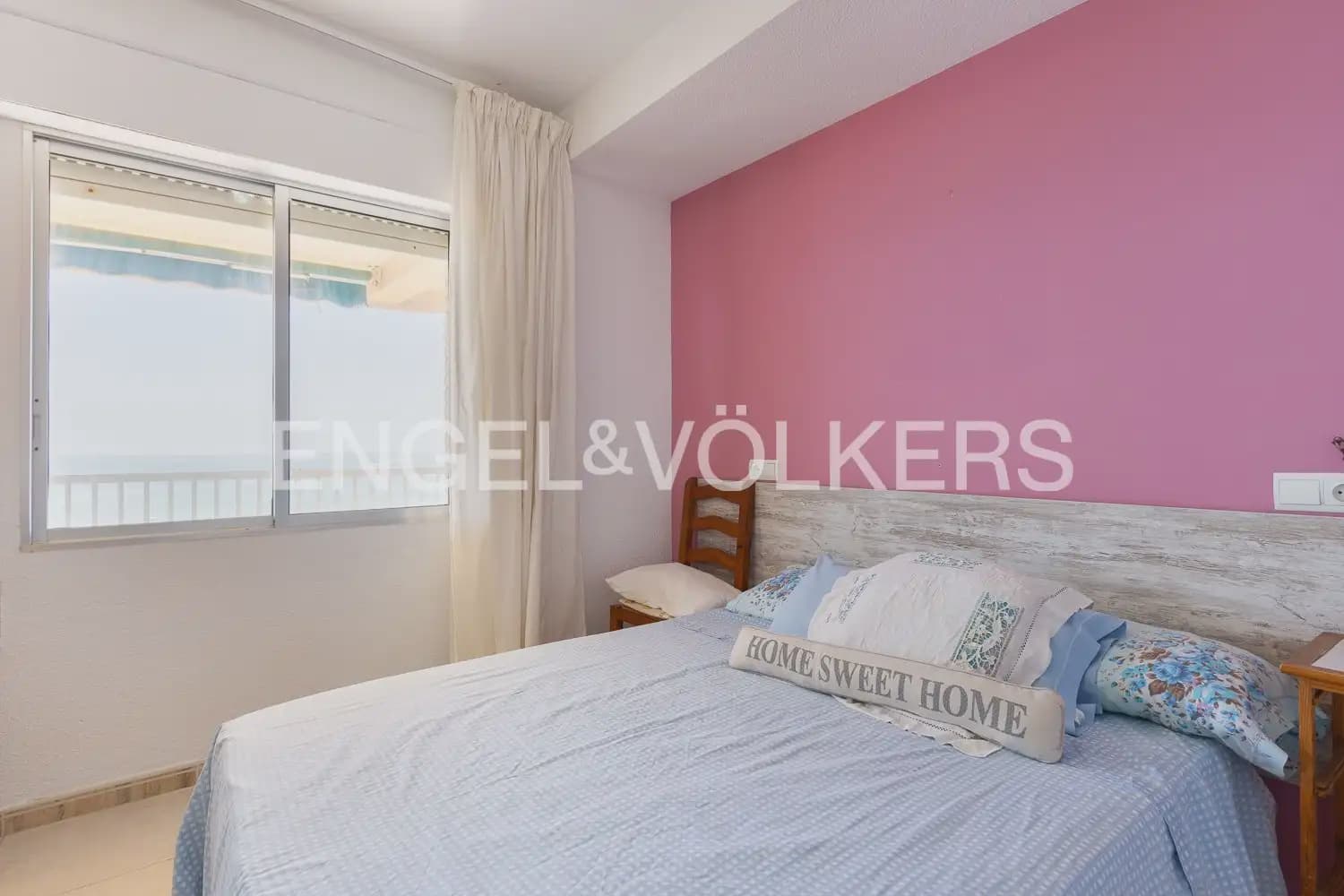 3 bedroom Flat for sale in Tavernes de la Valldigna with garage - € 300,000 (Ref: 10183767)