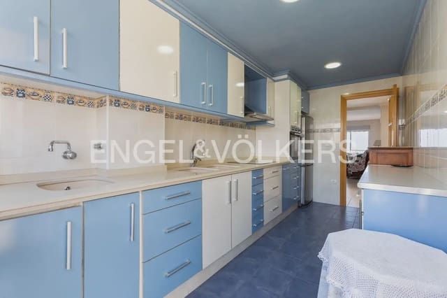 3 bedroom Flat for sale in Tavernes de la Valldigna with garage - € 300,000 (Ref: 10183767)