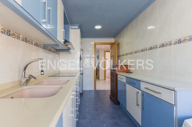 3 bedroom Flat for sale in Tavernes de la Valldigna with garage - € 300,000 (Ref: 10183767)