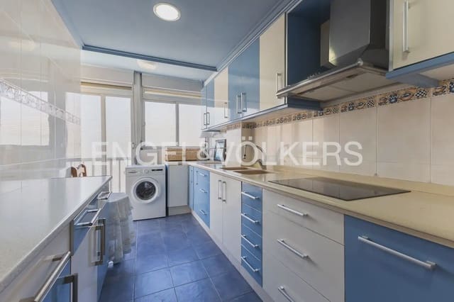 3 bedroom Flat for sale in Tavernes de la Valldigna with garage - € 300,000 (Ref: 10183767)