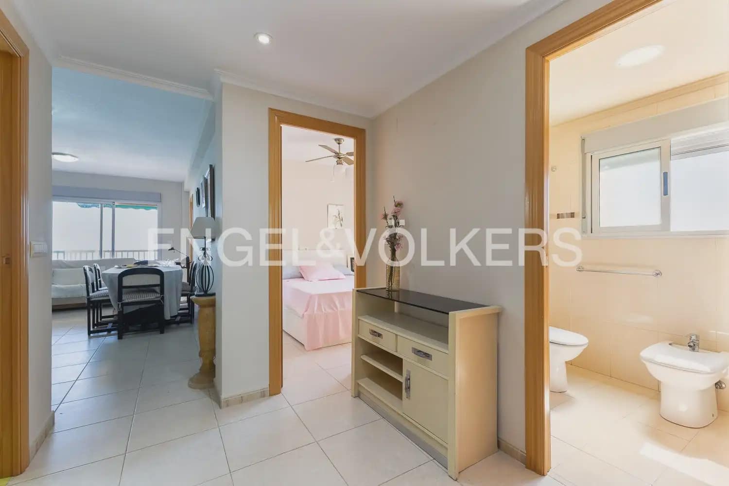 3 bedroom Flat for sale in Tavernes de la Valldigna with garage - € 300,000 (Ref: 10183767)