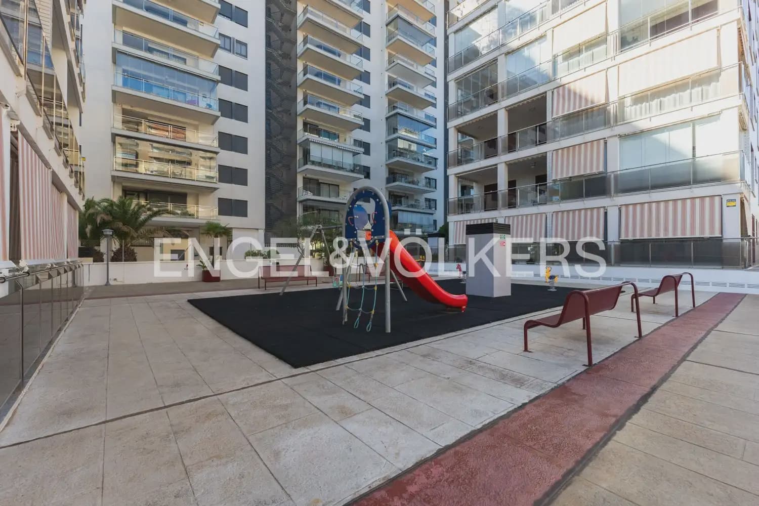 2 sypialnia Mieszkanie na sprzedaż w Oropesa  z basenem - 180 000 € (Ref: 10183935)