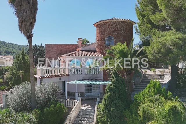 Finca/Casa Rural de 8 habitaciones en La Font d'En Carròs en venta con piscina garaje - 500.000 € (Ref: 10183938)