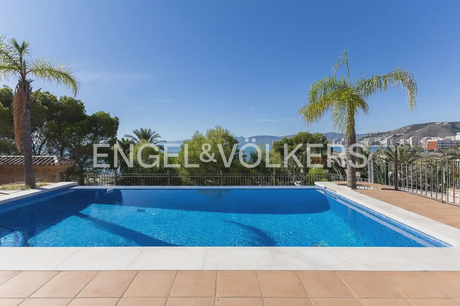Chalet de 5 habitaciones en Cullera en venta con piscina garaje - 2.350.000 € (Ref: 10185197)