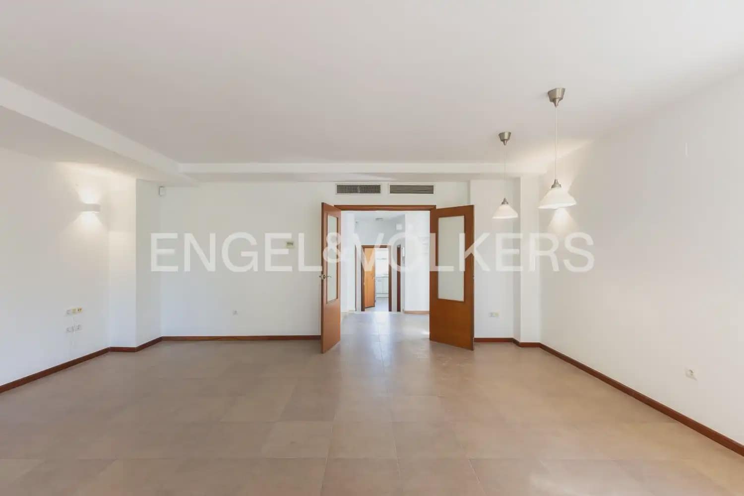 5 sypialnia Willa do wynajęcia w Betera z garażem - 4 200 € (Ref: 10185199)