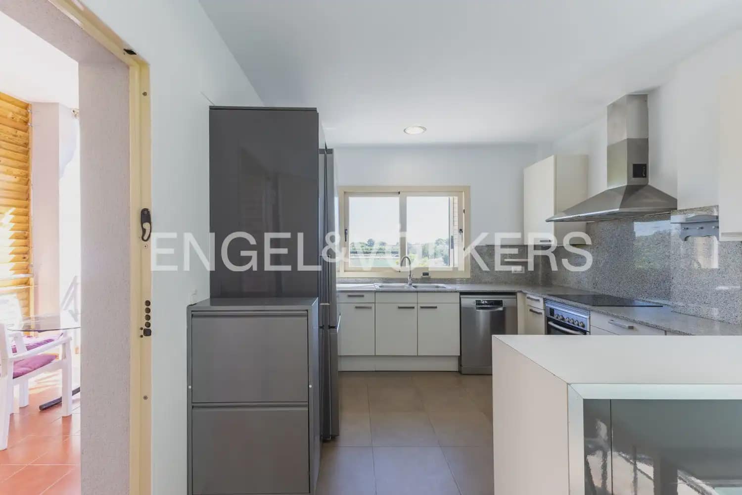 5 sypialnia Willa do wynajęcia w Betera z garażem - 4 200 € (Ref: 10185199)