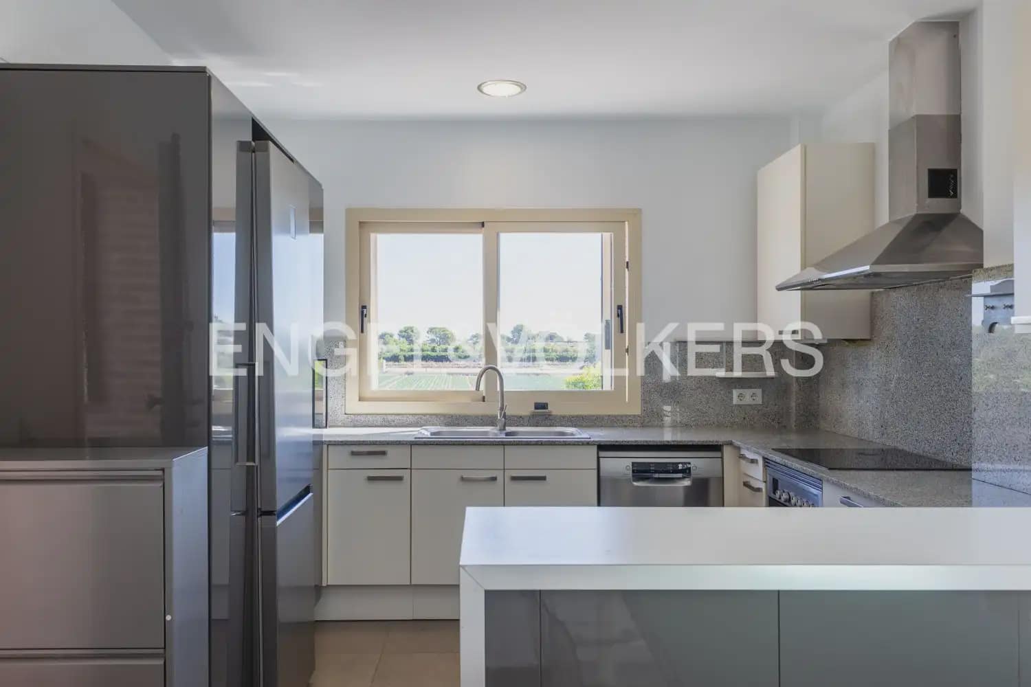 5 sypialnia Willa do wynajęcia w Betera z garażem - 4 200 € (Ref: 10185199)