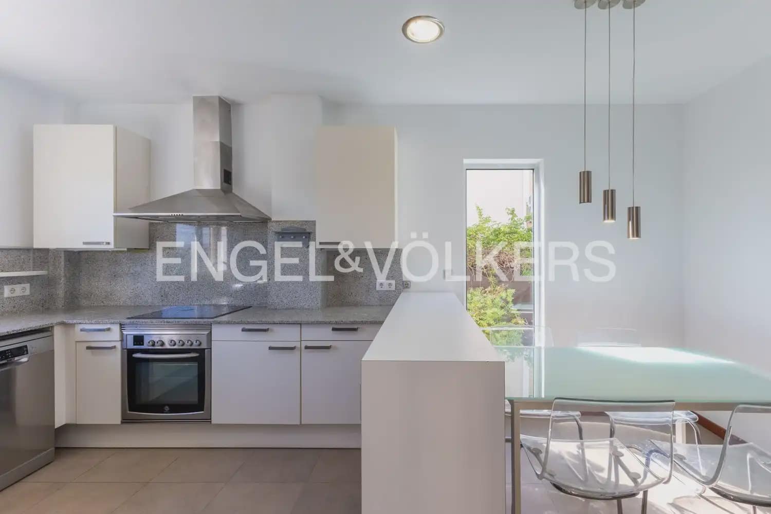 5 sypialnia Willa do wynajęcia w Betera z garażem - 4 200 € (Ref: 10185199)