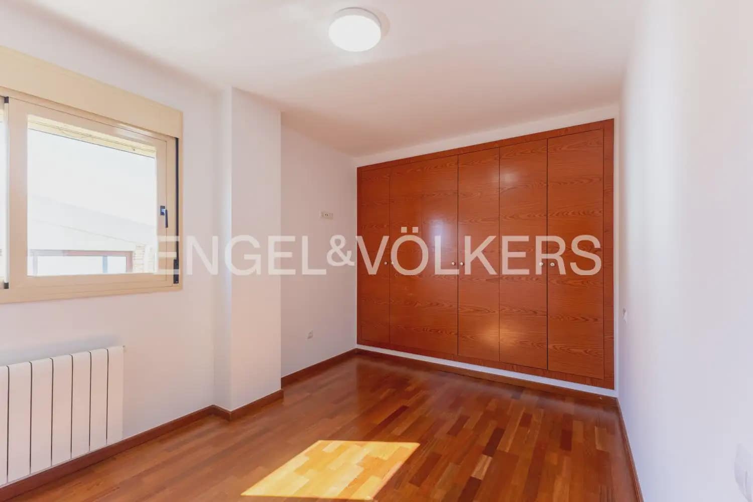 5 sypialnia Willa do wynajęcia w Betera z garażem - 4 200 € (Ref: 10185199)