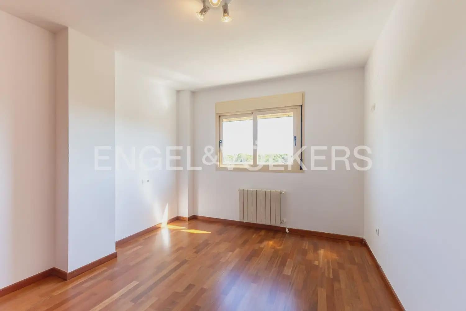 5 sypialnia Willa do wynajęcia w Betera z garażem - 4 200 € (Ref: 10185199)