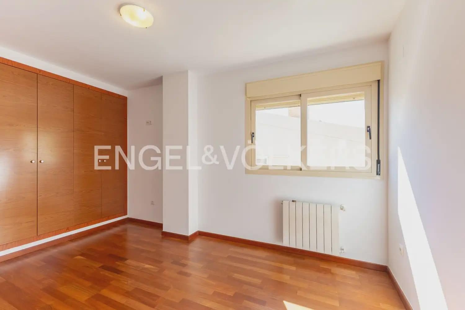 5 sypialnia Willa do wynajęcia w Betera z garażem - 4 200 € (Ref: 10185199)