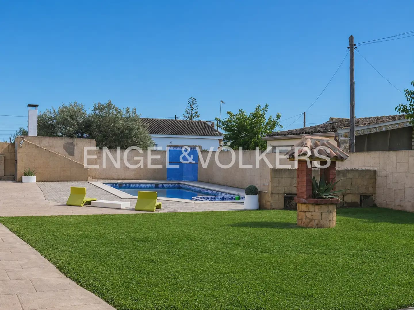 3 camera da letto Villa da affittare in La Pobla de Vallbona con piscina garage - 2.400 € (Rif: 10185200)