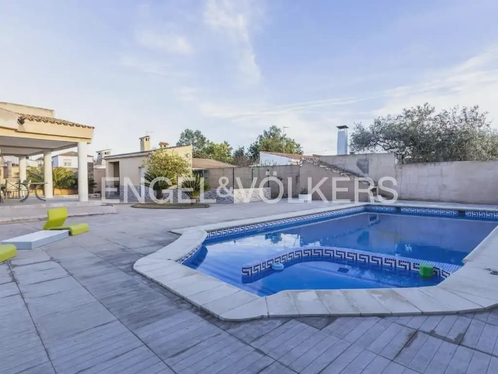 3 camera da letto Villa da affittare in La Pobla de Vallbona con piscina garage - 2.400 € (Rif: 10185200)