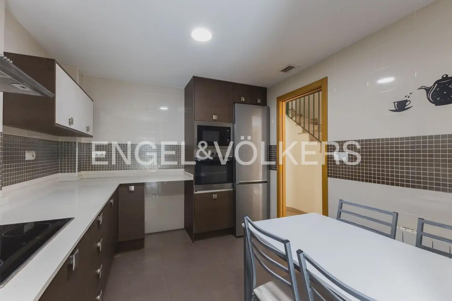 3 Zimmer Reihenhaus zu vermieten in Betera mit Pool Garage - 2.200 € (Ref: 10185201)