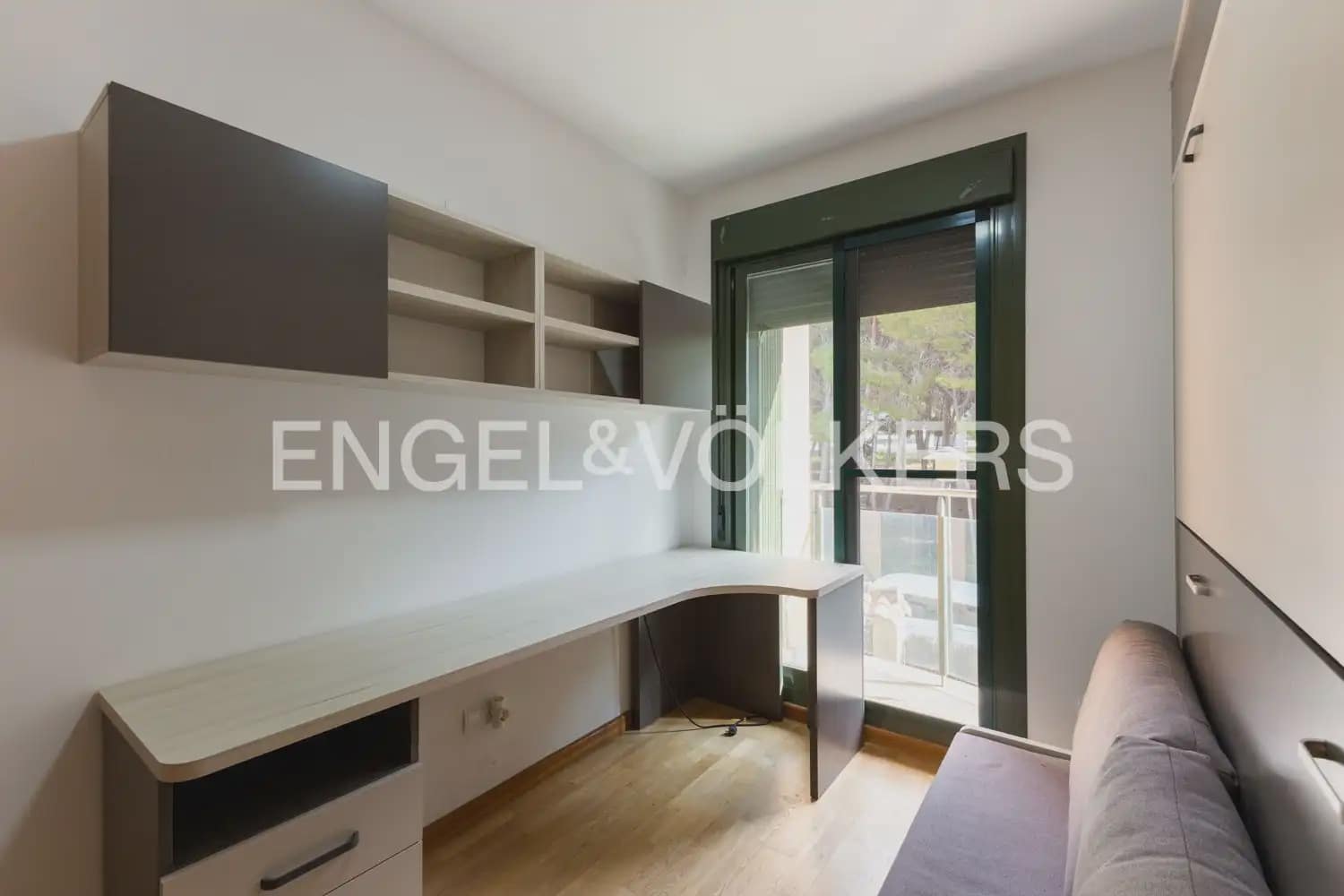 3 Zimmer Reihenhaus zu vermieten in Betera mit Pool Garage - 2.200 € (Ref: 10185201)