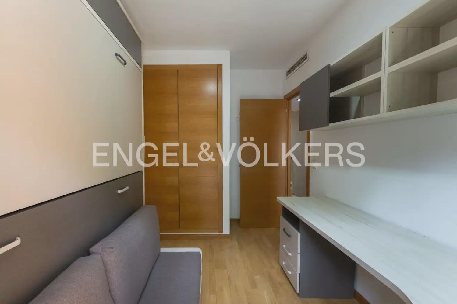 3 Zimmer Reihenhaus zu vermieten in Betera mit Pool Garage - 2.200 € (Ref: 10185201)