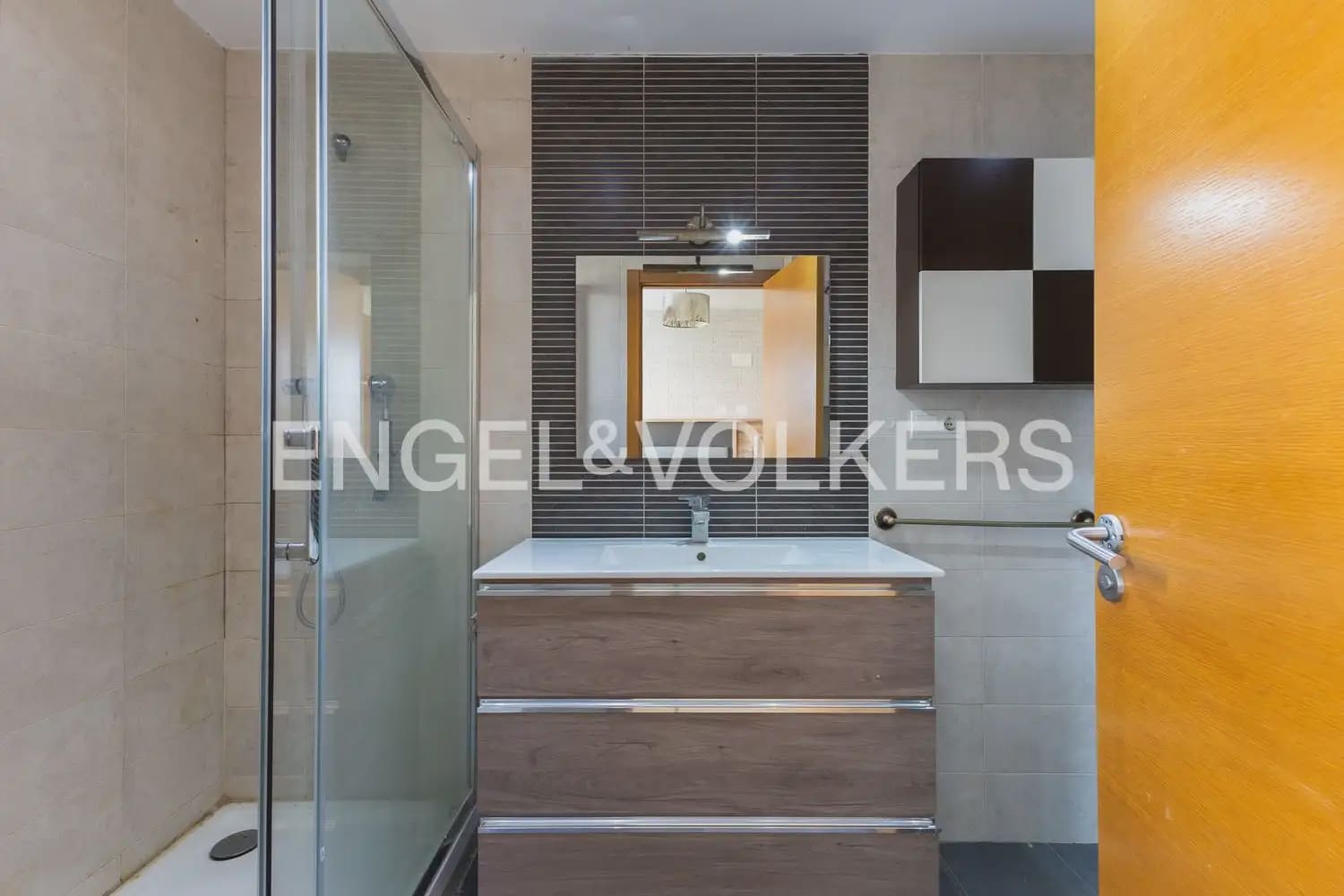 3 Zimmer Reihenhaus zu vermieten in Betera mit Pool Garage - 2.200 € (Ref: 10185201)