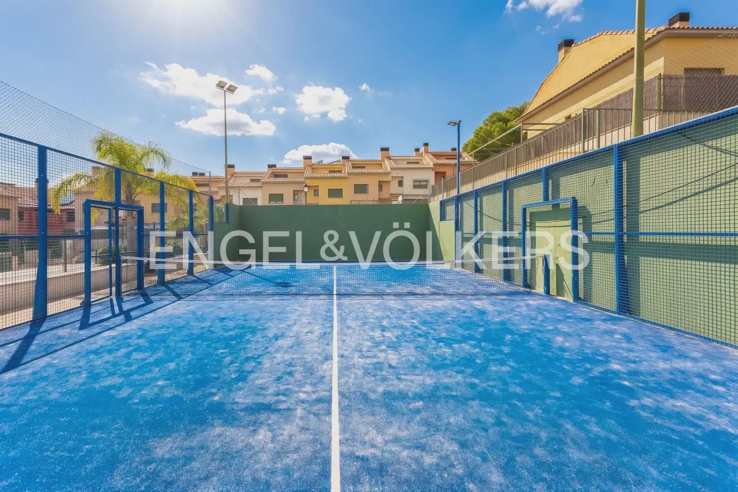 3 Zimmer Reihenhaus zu vermieten in Betera mit Pool Garage - 2.200 € (Ref: 10185201)