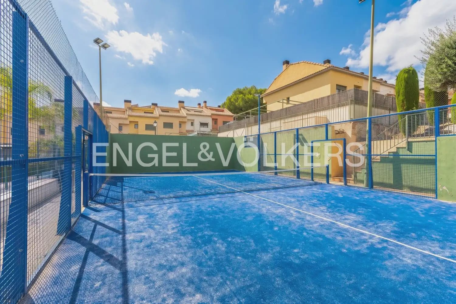3 Zimmer Reihenhaus zu vermieten in Betera mit Pool Garage - 2.200 € (Ref: 10185201)