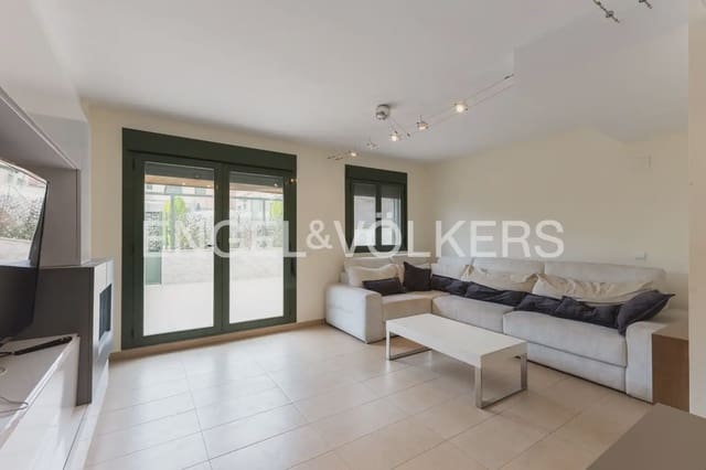 3 Zimmer Reihenhaus zu vermieten in Bétera mit Pool Garage - 2.200 € (Ref: 10185201)