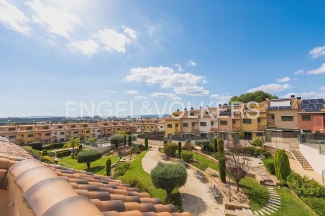 3 Zimmer Reihenhaus zu vermieten in Bétera mit Pool Garage - 2.200 € (Ref: 10185201)