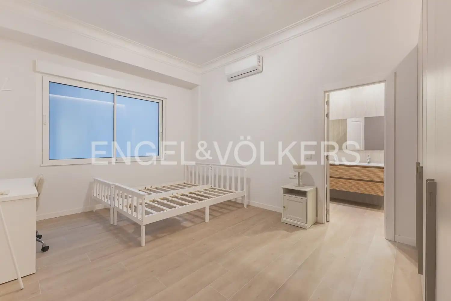 5 sypialnia Mieszkanie do wynajęcia w Miasto Walencja z garażem - 4 500 € (Ref: 10185898)