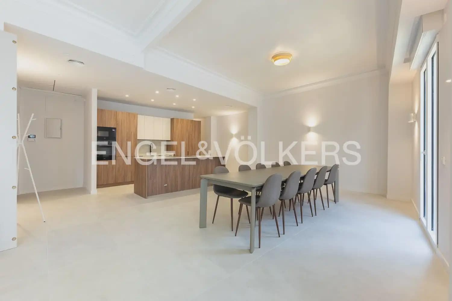 5 sypialnia Mieszkanie do wynajęcia w Miasto Walencja z garażem - 4 500 € (Ref: 10185898)
