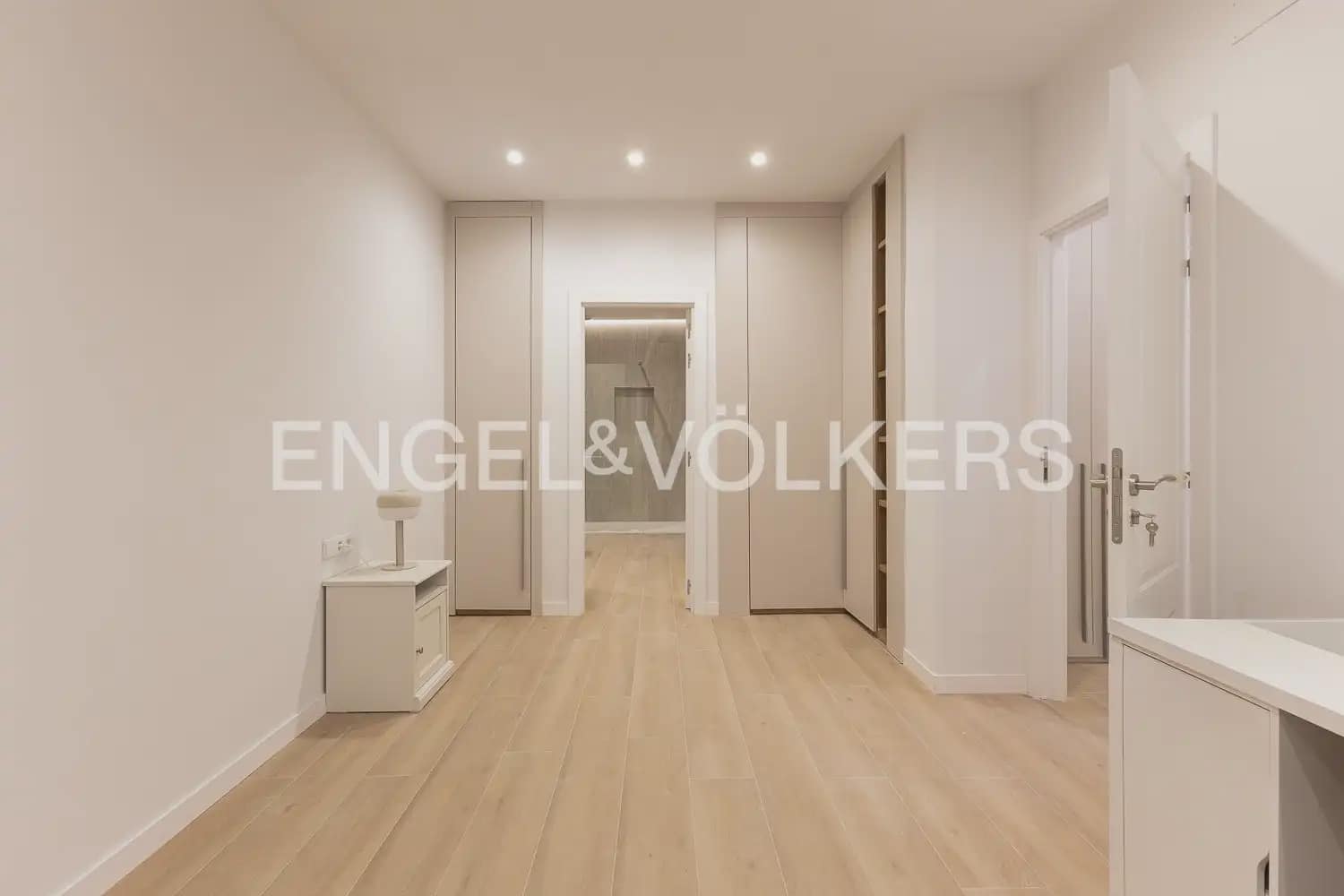 5 sypialnia Mieszkanie do wynajęcia w Miasto Walencja z garażem - 4 500 € (Ref: 10185898)