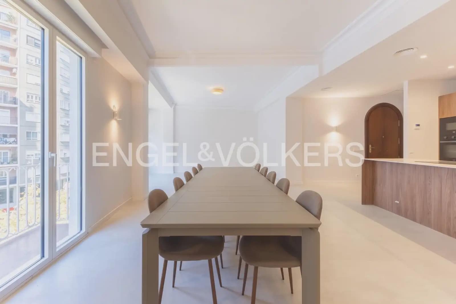 5 sypialnia Mieszkanie do wynajęcia w Miasto Walencja z garażem - 4 500 € (Ref: 10185898)