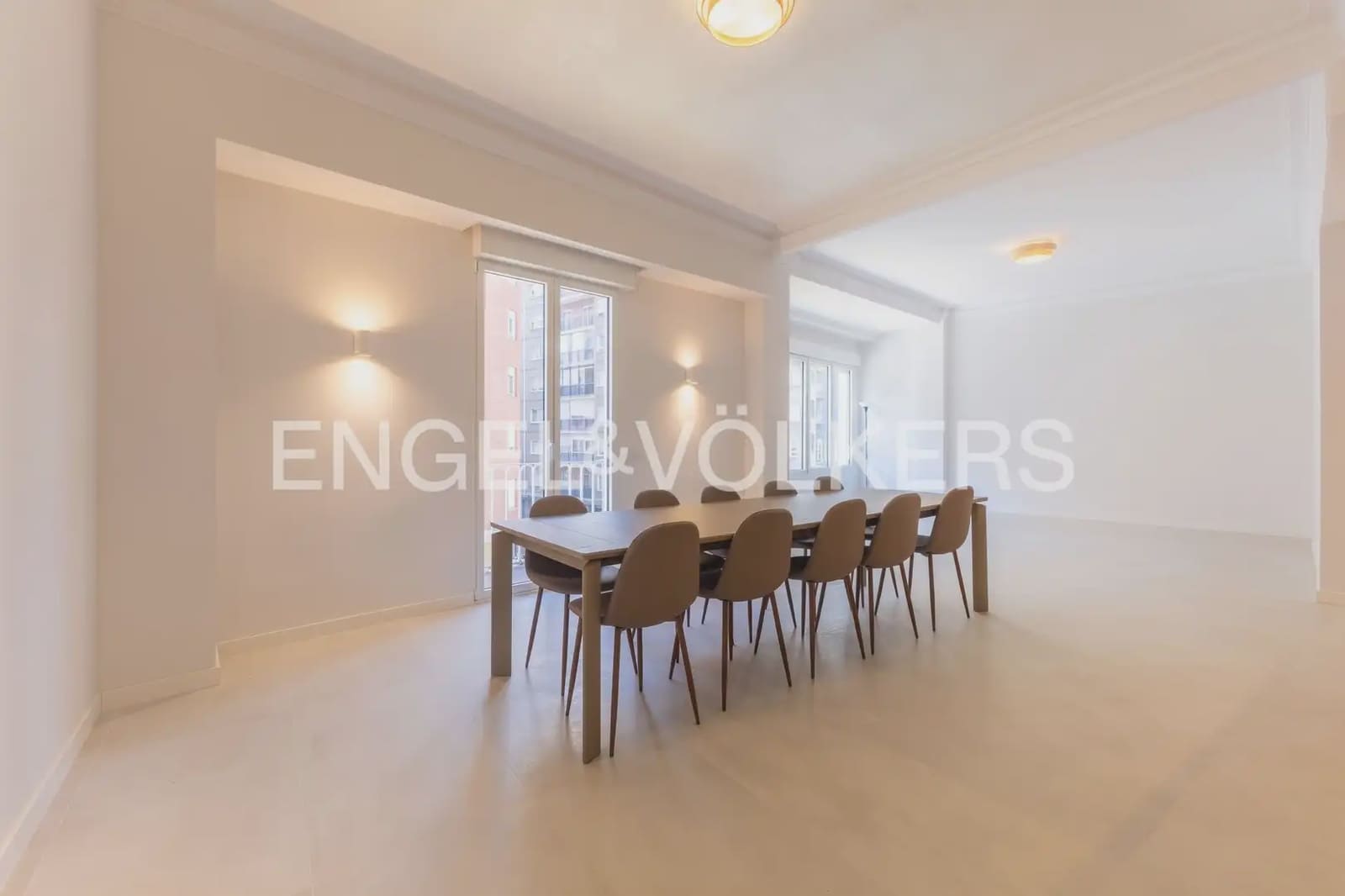 5 sypialnia Mieszkanie do wynajęcia w Miasto Walencja z garażem - 4 500 € (Ref: 10185898)
