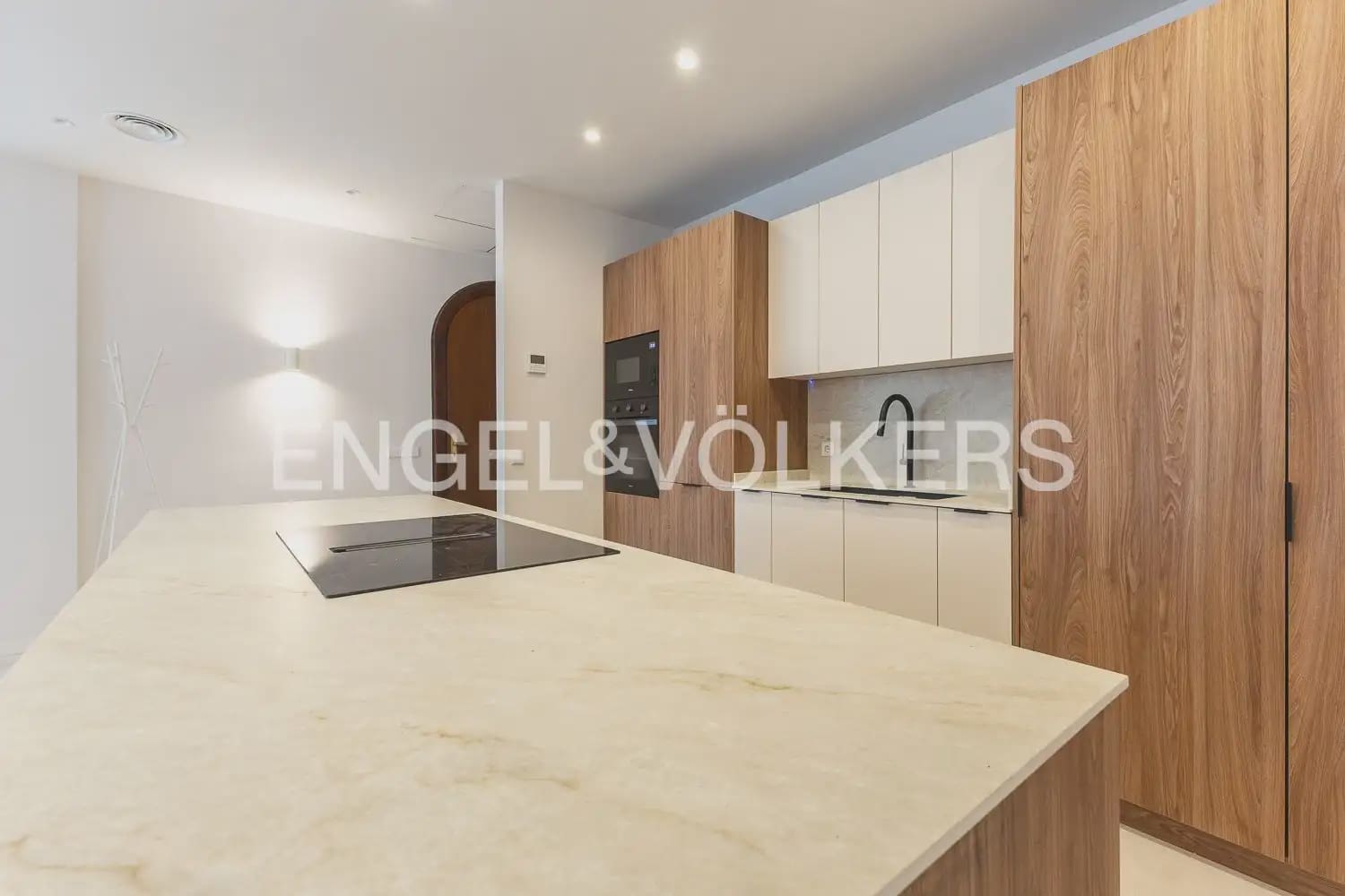 5 sypialnia Mieszkanie do wynajęcia w Miasto Walencja z garażem - 4 500 € (Ref: 10185898)