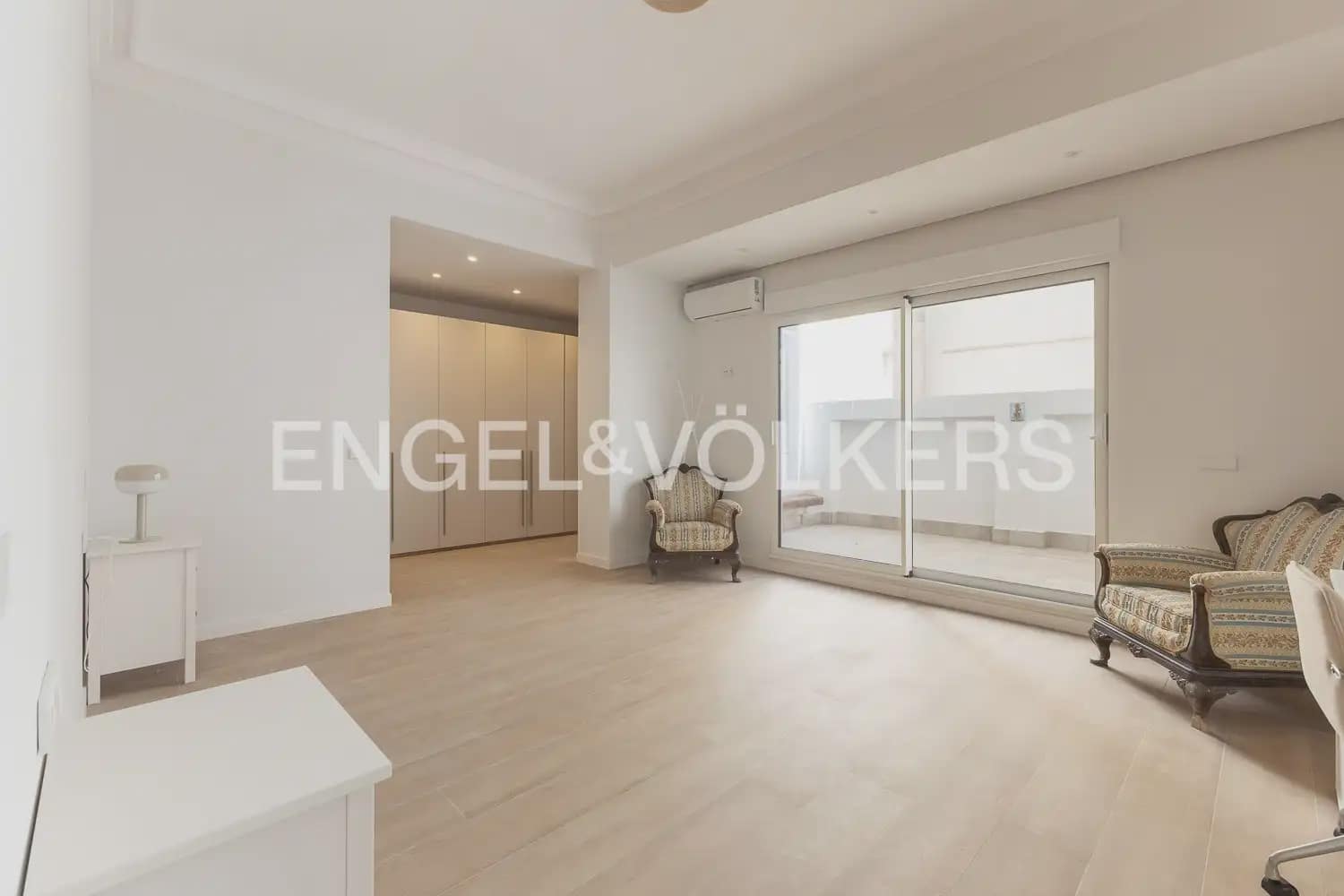 5 sypialnia Mieszkanie do wynajęcia w Miasto Walencja z garażem - 4 500 € (Ref: 10185898)