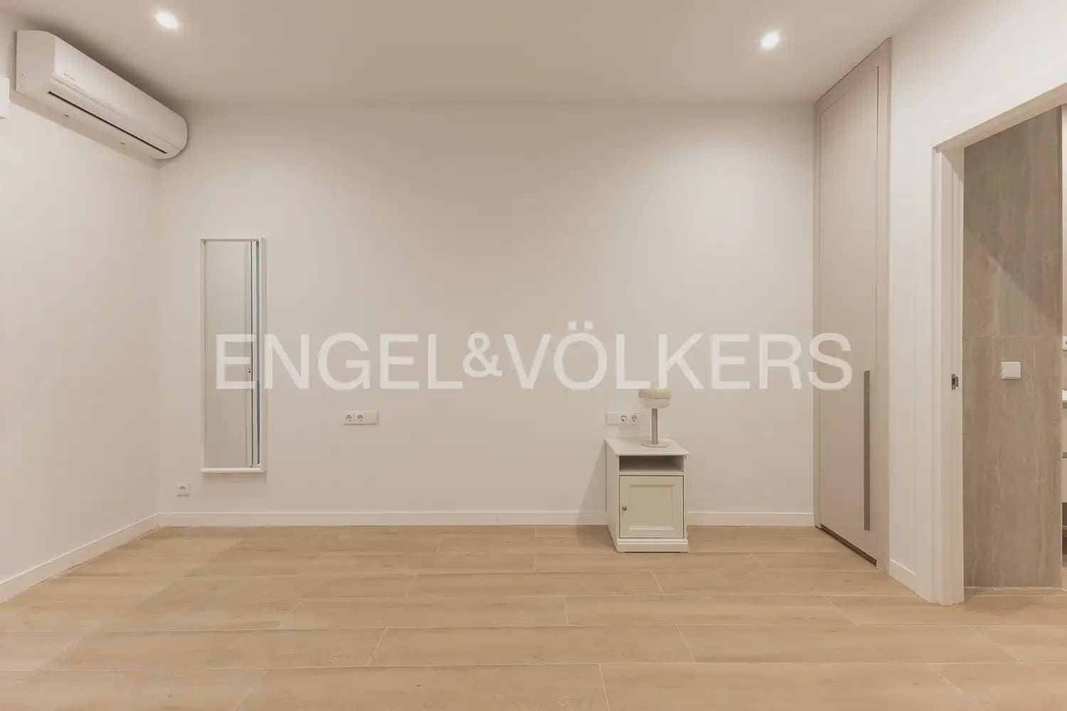 5 sypialnia Mieszkanie do wynajęcia w Miasto Walencja z garażem - 4 500 € (Ref: 10185898)