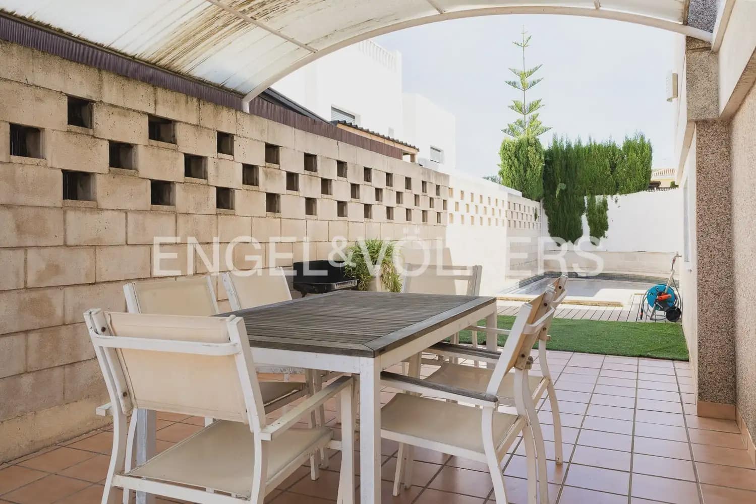 3 quarto Moradia para venda em Daimus com piscina garagem - 420 000 € (Ref: 10185899)