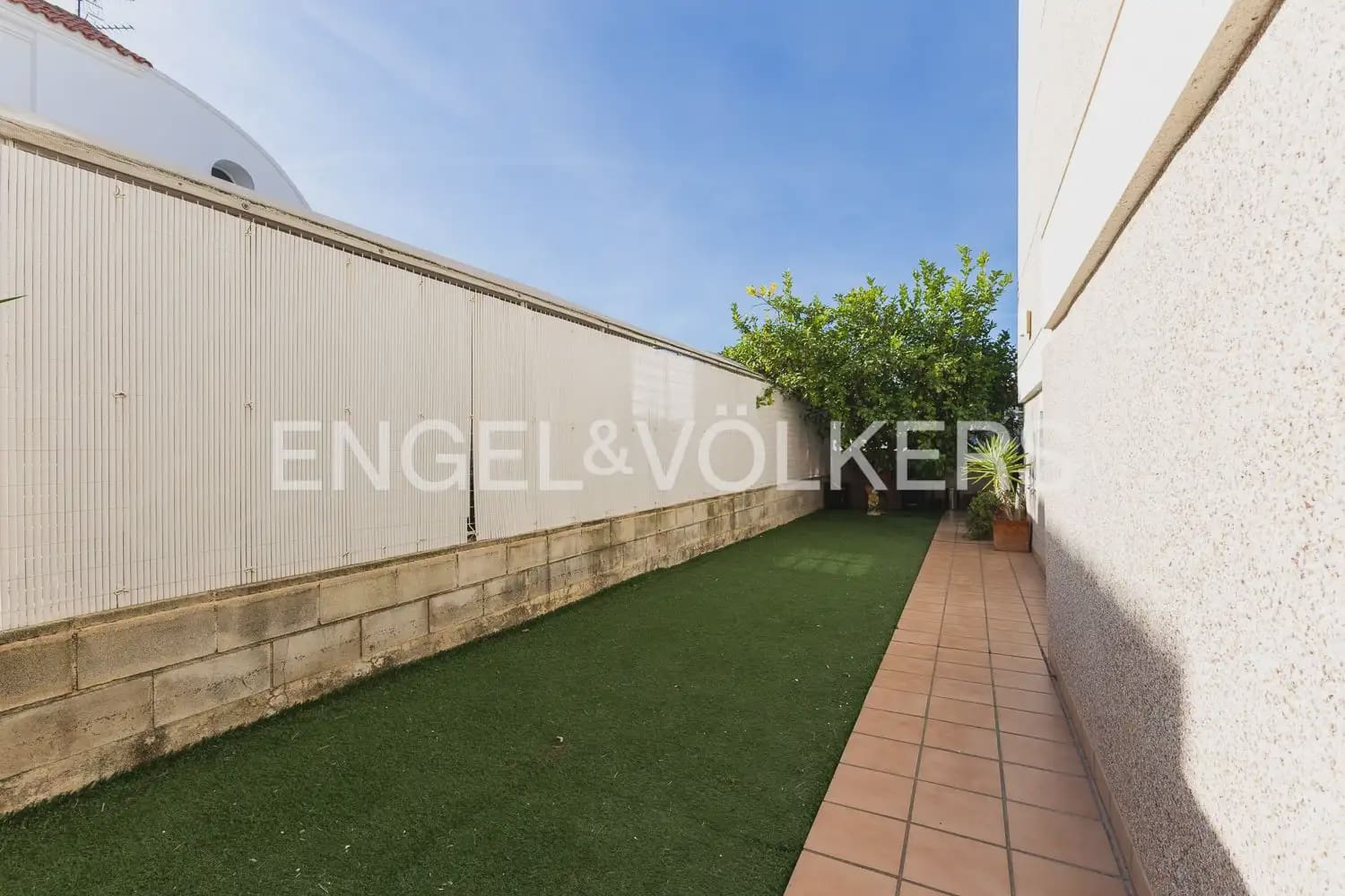 3 quarto Moradia para venda em Daimus com piscina garagem - 420 000 € (Ref: 10185899)