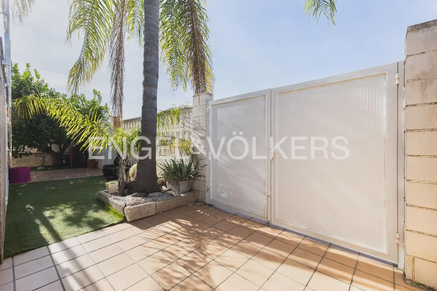 3 quarto Moradia para venda em Daimus com piscina garagem - 420 000 € (Ref: 10185899)