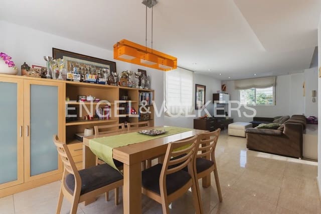 3 quarto Moradia para venda em Daimús com piscina garagem - 420 000 € (Ref: 10185899)
