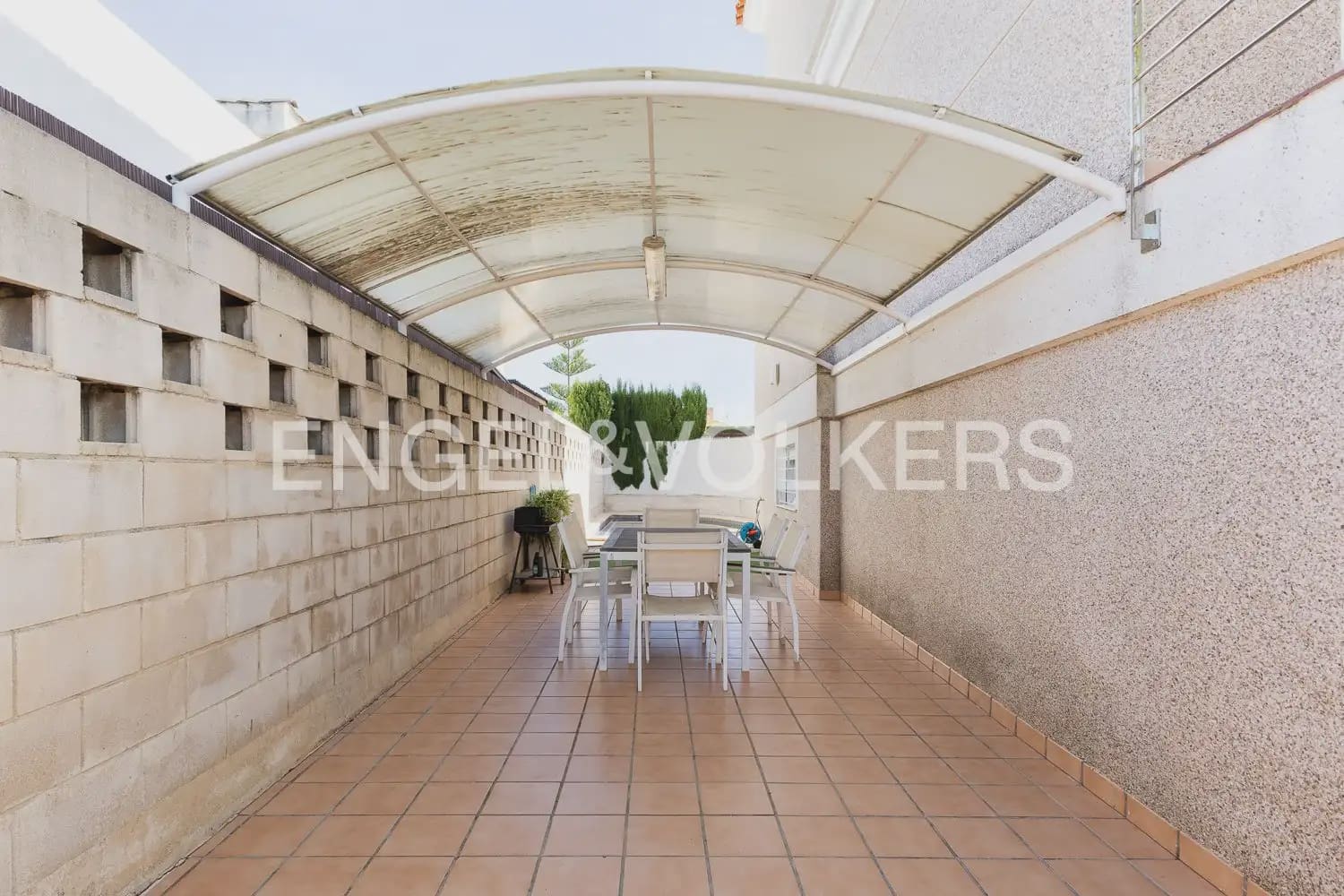 3 quarto Moradia para venda em Daimus com piscina garagem - 420 000 € (Ref: 10185899)